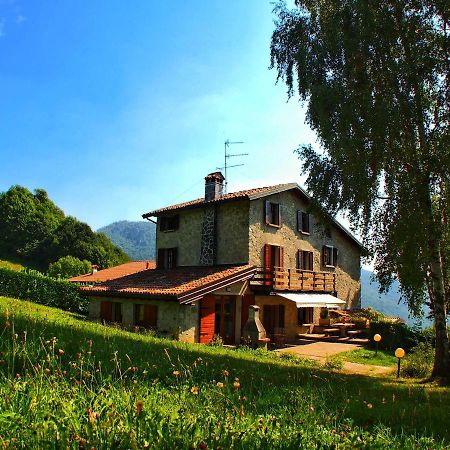 Вилла Casa Vacanza Pratolungo Zogno Экстерьер фото