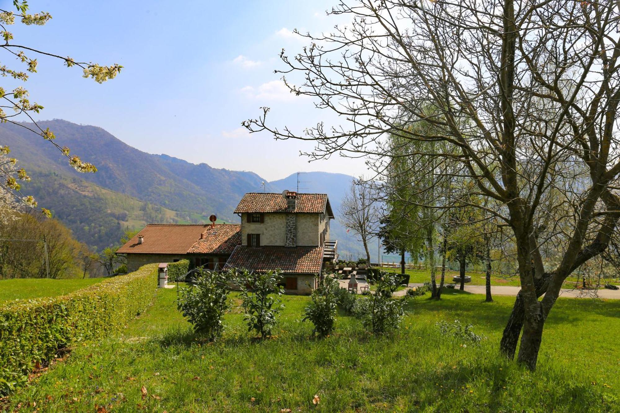 Вилла Casa Vacanza Pratolungo Zogno Экстерьер фото