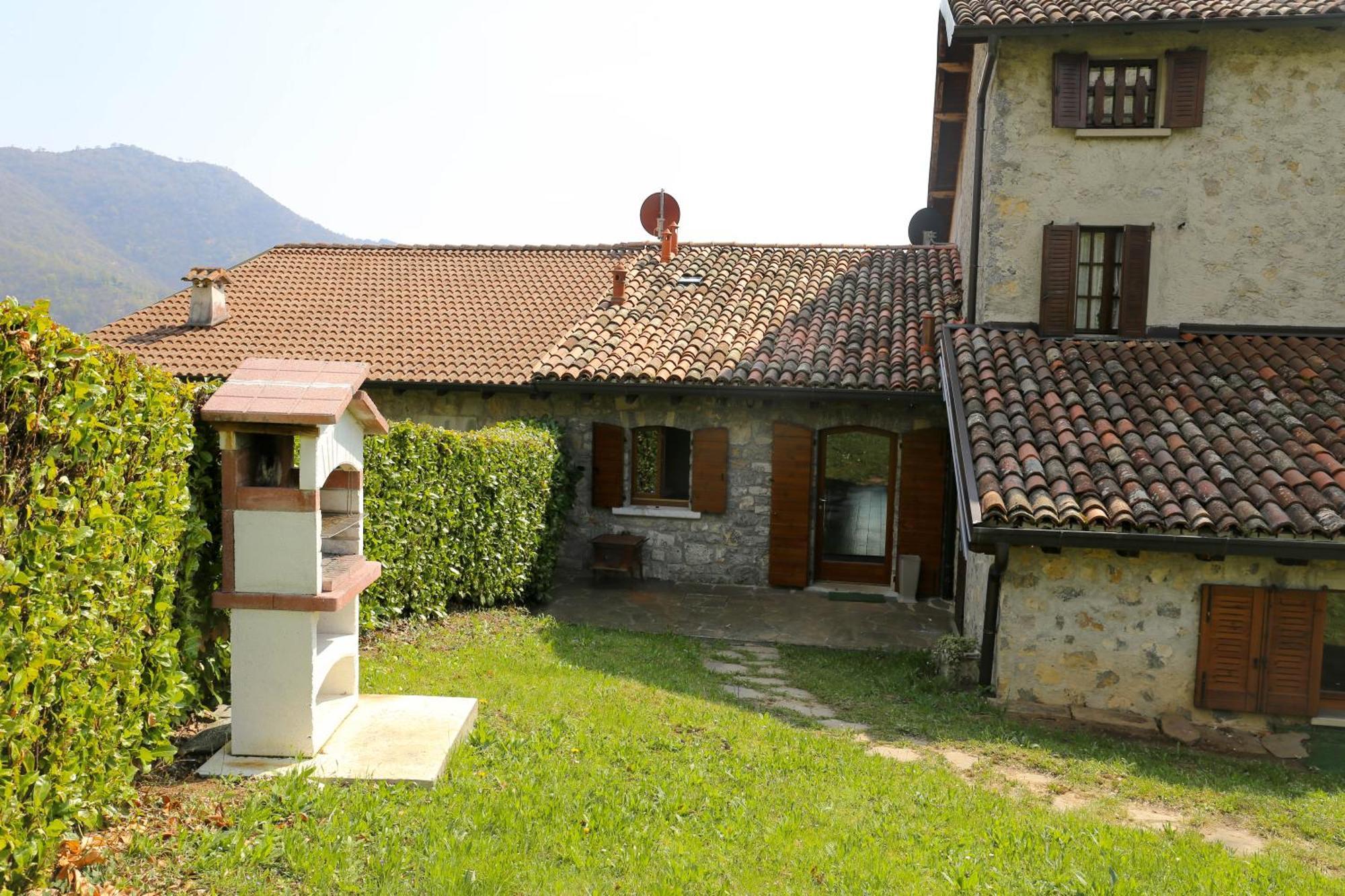 Вилла Casa Vacanza Pratolungo Zogno Экстерьер фото